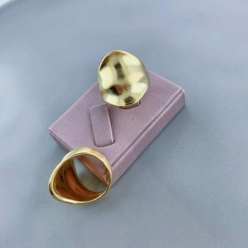 Anel Liso Acetinado Semijoia Banhada a Ouro 18k - ... - Roanne Jóias