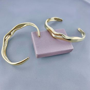 Bracelete Ondulado Semijoia Banhada a Ouro 18k - 1... - Roanne Jóias