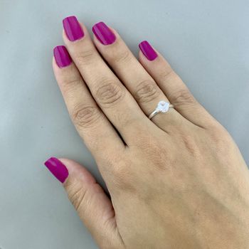 Anel Estilo Solitário Zircônia Oval Prata 925 - 10... - Roanne Jóias