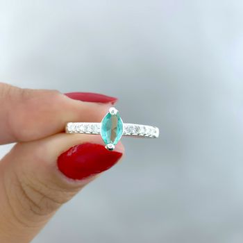 Anel Navete com Zirconia Verde Claro e Zirconia no... - Roanne Jóias