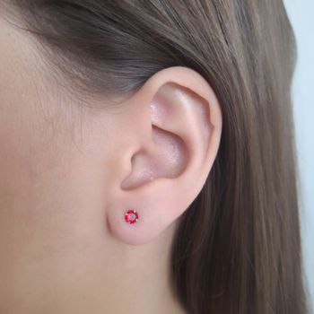 Brinco Baby 5mm Zirconia Vermelha Prata 925 - 1011... - Roanne Jóias