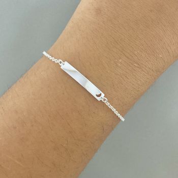 Pulseira Infantil Placa com Lua Vazada 1,2gr Prata... - Roanne Jóias