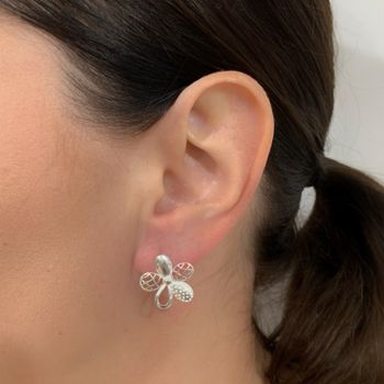 Brinco Prata Legitima 925 Flor Petalas Detalhes L... - Roanne Jóias