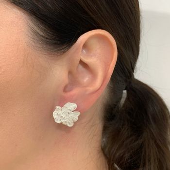 Brinco Prata Legitima 925 Flor Rendada - 10118324... - Roanne Jóias