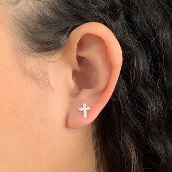 Brinco Prata Legitima 925 Cruz com Zirconia - 101... - Roanne Jóias