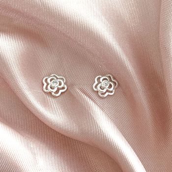 Brinco Flor Vazada com Ponto Zirconia Prata 925 - ... - Roanne Jóias