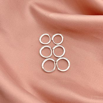 Trio Brincos Argola Clique Cravejada de Zirconia e... - Roanne Jóias