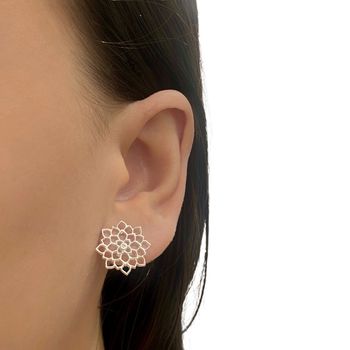 Brinco Flor Mandala com Ponto Luz prata 925 - 1011... - Roanne Jóias