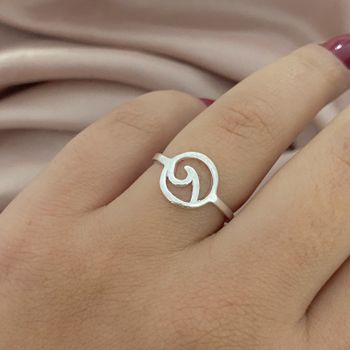 Anel Prata Legitima 925 Circulo com Onda - 123456... - Roanne Jóias