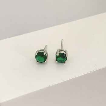 Brinco Solitário Zircônia Verde Esmeralda Prata 92... - Roanne Jóias