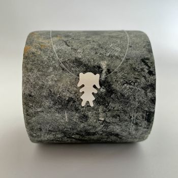 Colar Ponto Luz Menina em Madre Perola Fio Nylon 4... - Roanne Jóias