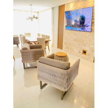 Poltrona Meliá em tricô náutico - SANTAMARIA DESIGN E MOVELARIA