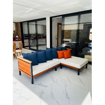 Sofá com chaise Meliá em tricô náutico - SANTAMARIA DESIGN E MOVELARIA