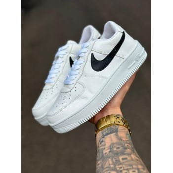 TENIS NK AIR FORCE 1 COURO BRANCO SIMBOLO PRETO -... - TCHUCO STORE - GRANDES MARCAS