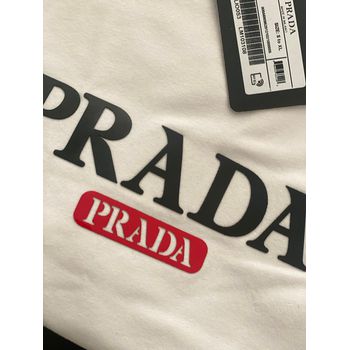 Camiseta Prada Malha Peruana Básica - PradaBasica... - TCHUCO STORE - GRANDES MARCAS