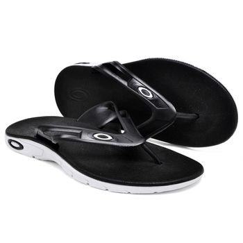 Chinelo Oakley Rest 2.0 PRETO E BRANCO - OAKREST-1 - TCHUCO STORE - GRANDES MARCAS