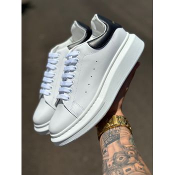 TENIS ALEXANDER MCQUEEN OVERSIZED BRANCO COM PRETO... - TCHUCO STORE - GRANDES MARCAS