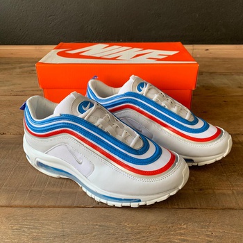 nike branco com simbolo vermelho