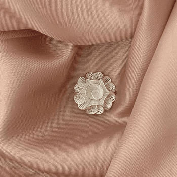 Pingente Flor Rendado Coraçoes Prata 925 - 1011832... - Roanne Jóias