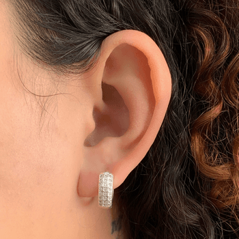 Argola Prata Legítima M com Três Fileiras Ziconia ... - Roanne Jóias