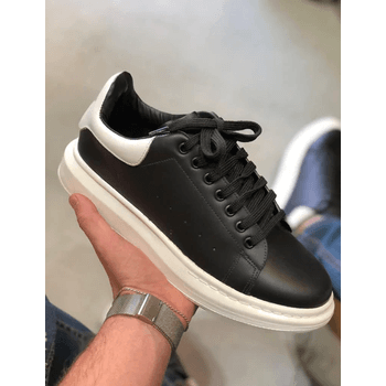 TENIS ALEXANDER MCQUEEN OVERSIZED PRETO COM BRANCO... - TCHUCO STORE - GRANDES MARCAS