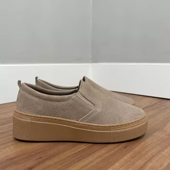 Slip On Carol - Couro Camurça Areia - B540 - Outlet Banana Rosa
