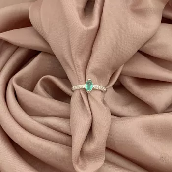 Anel Navete Zirconia Verde Claro e Zirconia no Aro... - Roanne Jóias