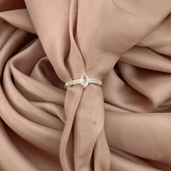 Anel Navete Zirconia Cristal e Zirconia no Aro Pr... - Roanne Jóias