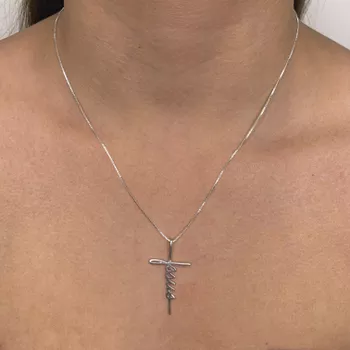 Corrente Com Pingente Cruz Escrito Jesus 45cm Prat... - Roanne Jóias