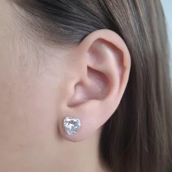 Brinco Coraçao com Zirconia Cristal 8x8mm Prata 92... - Roanne Jóias
