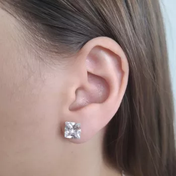 Brinco Carre Zirconia Cristal 8x8mm Prata 925 - 10... - Roanne Jóias