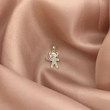 Pingente Menina Zirconia Cristal e Coraçao Rosa Pr... - Roanne Jóias
