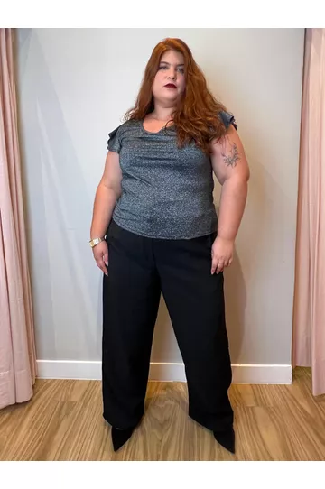 Blusa Manga Babadinho Preta Brilho - Plus Size - DELPHINA