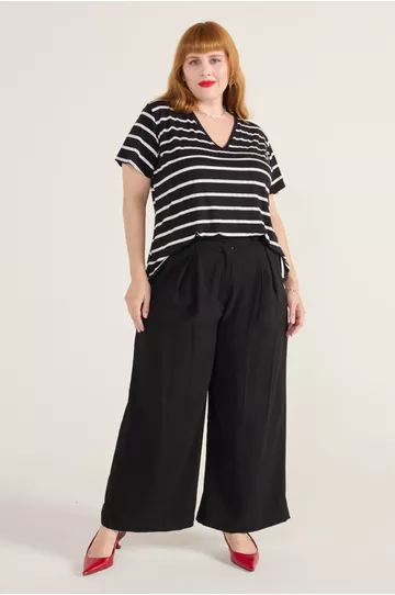 Calça Pantalona Social Viscose Preta - Plus Size - DELPHINA