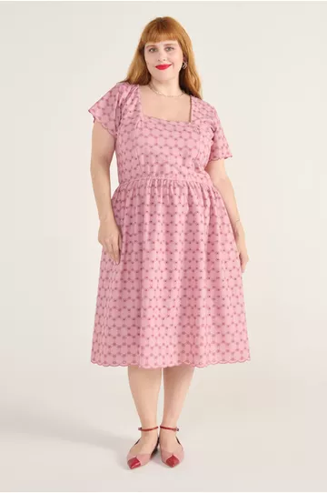 Vestido Bordado Rosa - Plus Size - DELPHINA