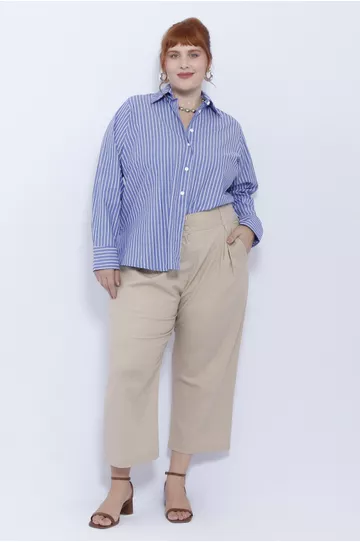 Calça Botões 2.0 Linho com Elastano Bege - Plus Si... - DELPHINA