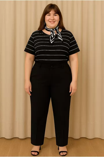 Blusa Malha Premium Preta Listra Fina - Plus Size - DELPHINA