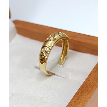 Meia Aliança para noivado e Casamento em Ouro 18k Desenhado com Diamantes - Helder Joalheiros 