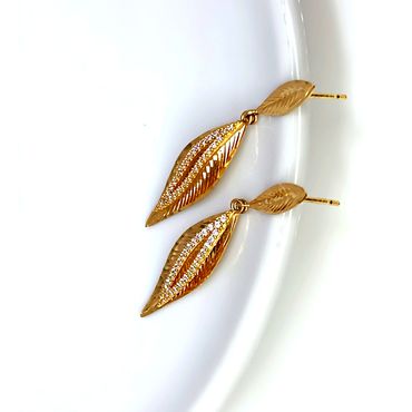 Brinco em Ouro 18k 750 Folhas Dupla Pingente com Pedras - Helder Joalheiros 
