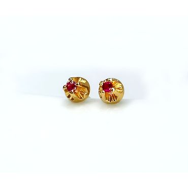 Brinco em Ouro 18k Garra com Pedra Vermelha - Helder Joalheiros 