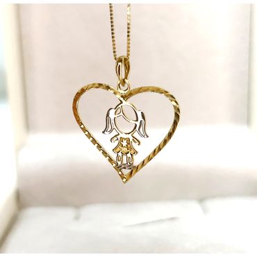 Pingente em Ouro 18k Menina no Coração Diamantado - Helder Joalheiros 