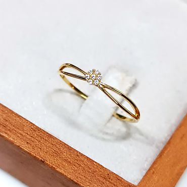 Anel Solitário em Ouro 18k Cravejado Vazado nas laterais - Helder Joalheiros 