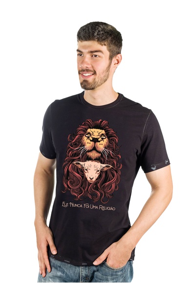 Camiseta Leão e Cordeiro