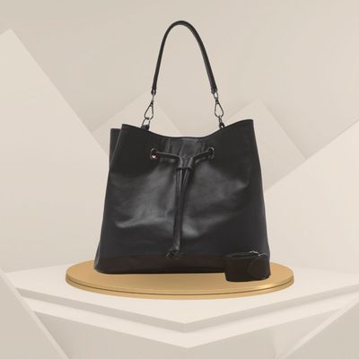 Bolsa Bucket Feminina Transversal Couro - Preta - Cris Santos