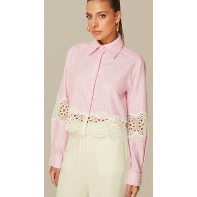 Camisa Cropped com Guipir Rosa