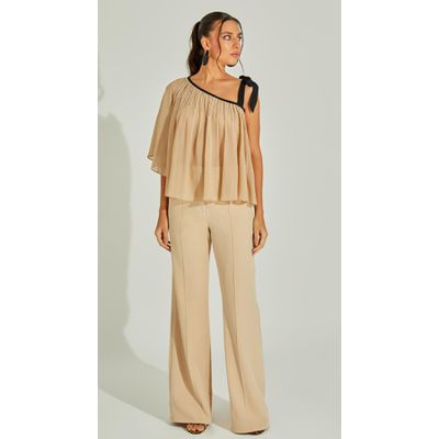 Calça Reta Com Nervuras
