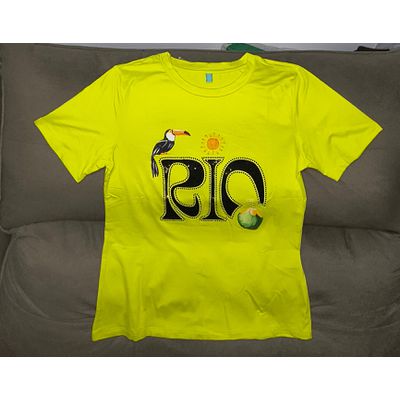 T-SHIRT COM APLICAÇOES - LUJO MODAS