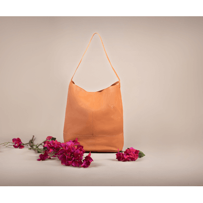 Bolsa Feminina Saco em Couro Legítimo com Necessai... - Cris Santos