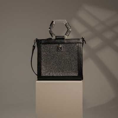 Bolsa em Couro Preto c/ manta de Cristal Edna - MONALOVERS