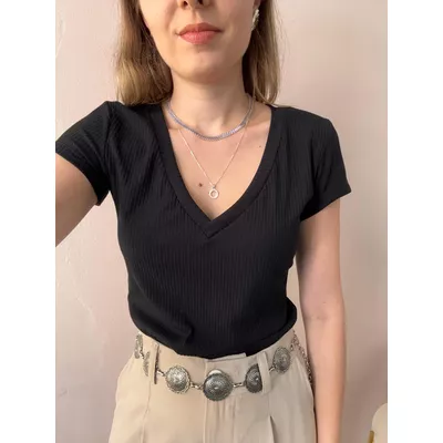 Blusa Decote V - Preta - DONNA LELLA